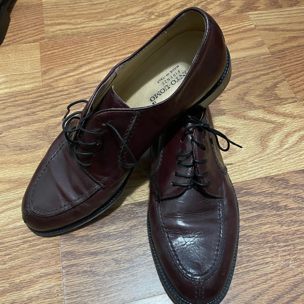 Burgundy vintage dress shoes